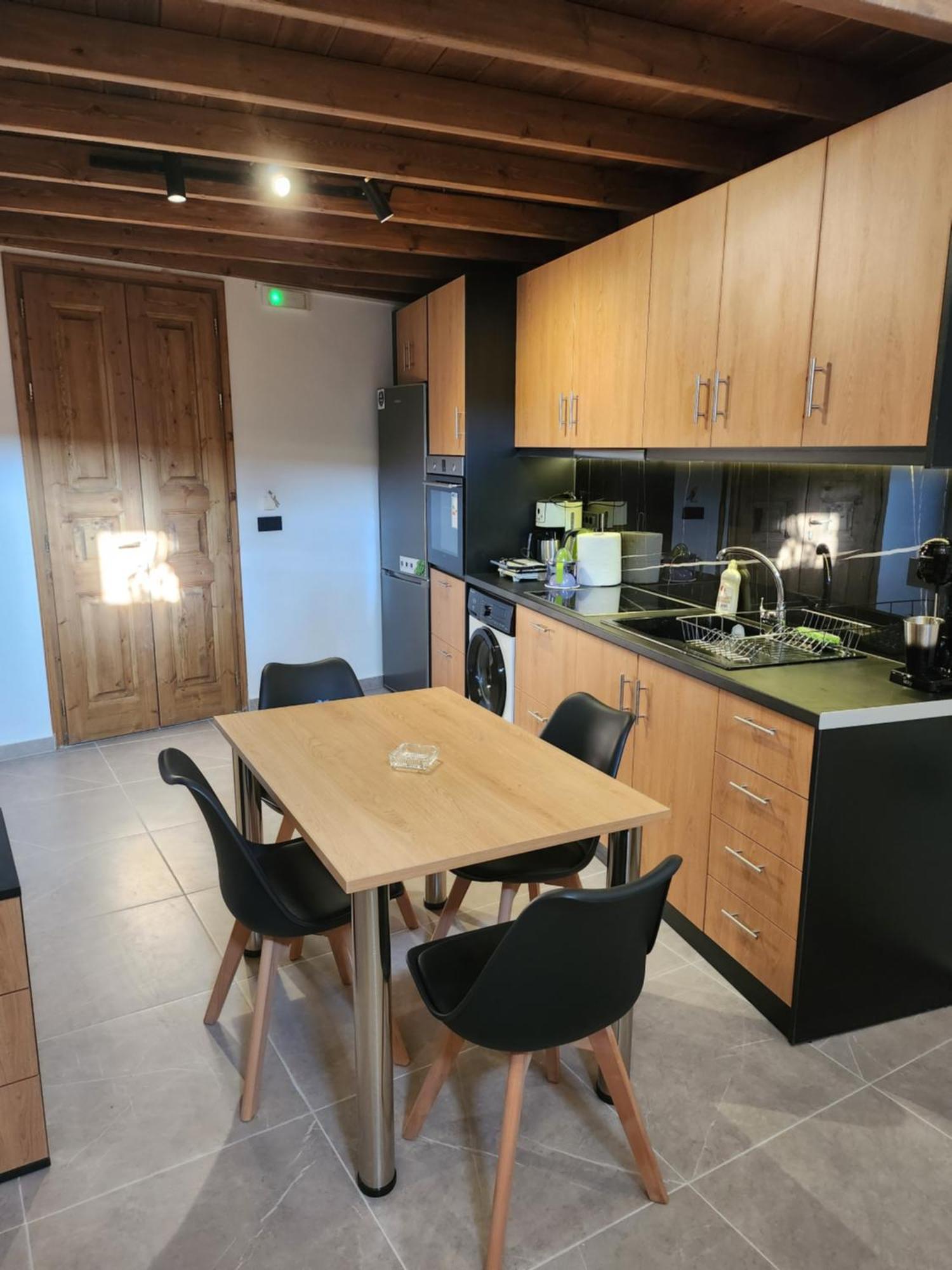 Kastello Apartment Megisti ภายนอก รูปภาพ